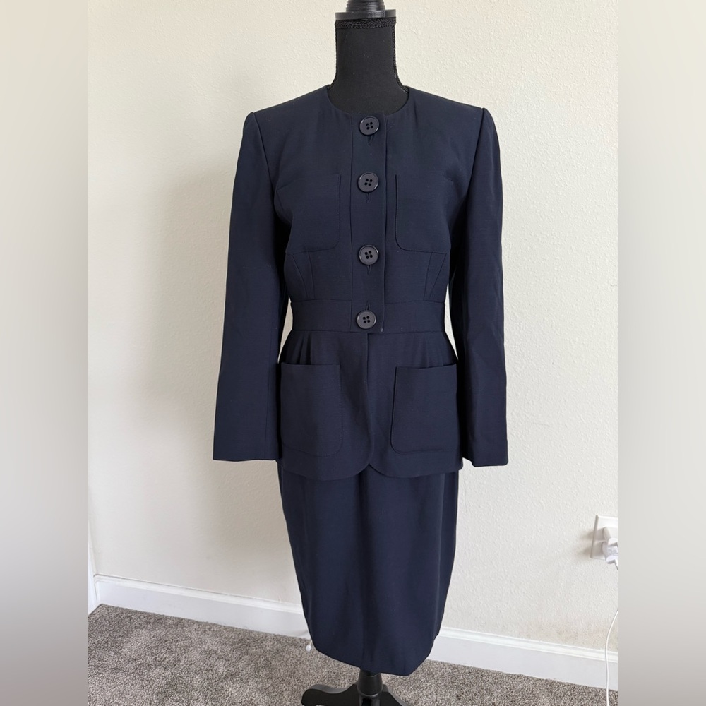 MAXI LBRATI PARIS Vintage Navy Women's Skirt  Blazer/jacket Suit size 40(8)
